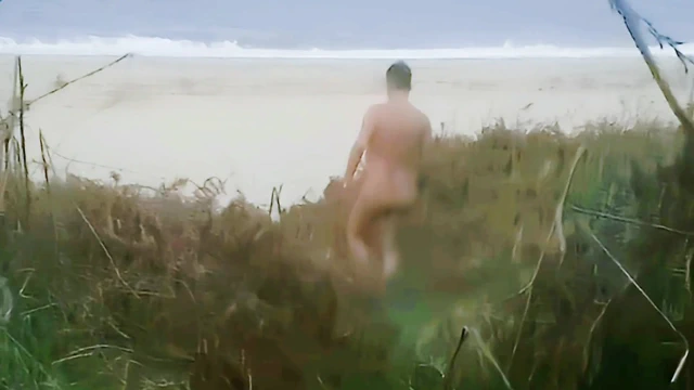 Teşhircilik ve heyecan için açık havada çıplak