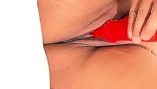 Büyük dildo vibratörlü bekar anne dölleniyor