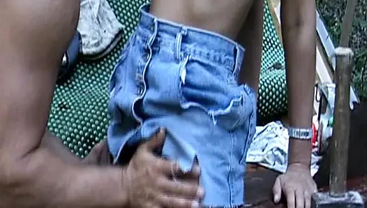 Doğal saçlı sarışın Alman ateşli anne açık havada sikiliyor