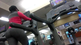 Şişman götlü zenci koşu bandında bölüm 1