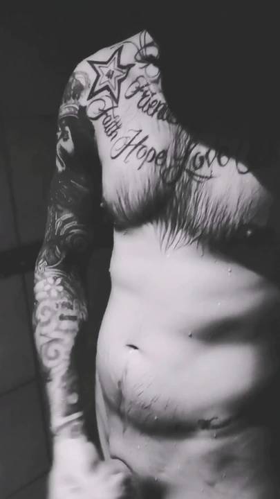 Играю с собой в душе