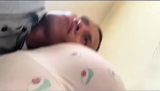 Kısa üniversiteli kızımın güzel kalçalarının derlemesi
