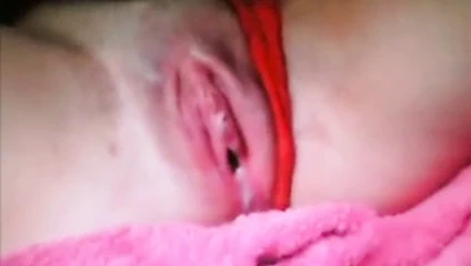 Büyük beyaz esnemeyi ovun