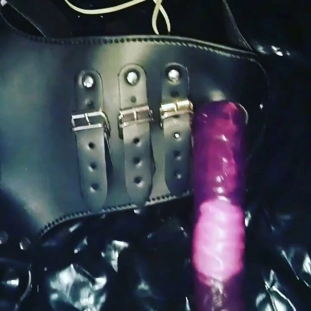 Lady l strapon (video kısa versiyonu)
