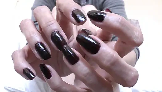 Koyu tırnaklar ve parlak bacaklar bölüm 1, lady victoria valente