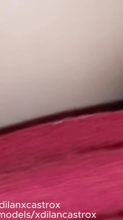 GÜZEL TWINK DÖLLENMEYI ZIYARETE GELEN PREZERVATIFSIZ HETEROSEKSÜEL ARKADAŞıNA GÖTÜNÜ VERIYOR | Klip 1