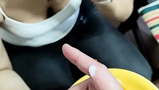 Quickie! Frankfurtlu kızın içine sakso ve boşalma! (ve Black Jeans)