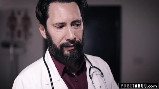 Saf tabu doğurganlık doktor umutsuz kadın creampies