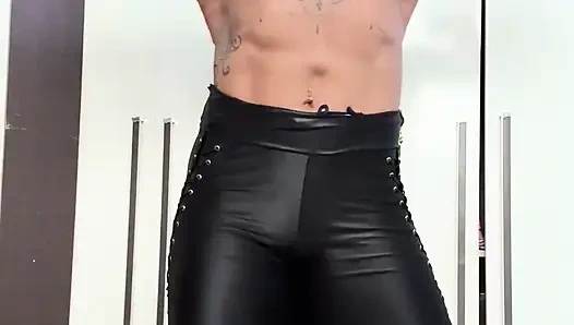 Black mommy Grinds Thick Ass With Raw Power