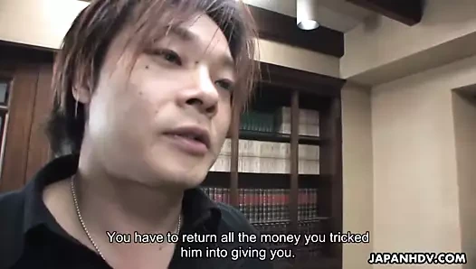 Slutty esmer Asya bebek berbat ve oyuncak sikikleri