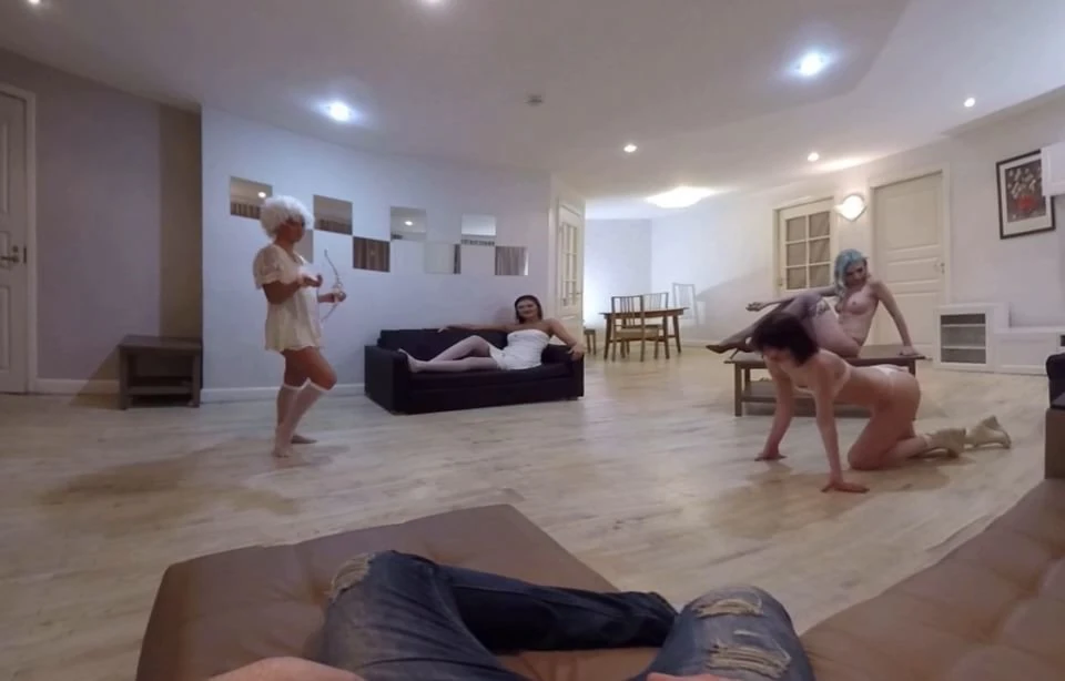 Virtual Reality - Valentine's orgy day