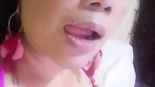 Ateşli asyalı orta yaşlı seksi kadın hepsini istiyor!