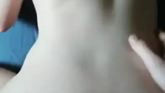 lanet sarışın köpek stili