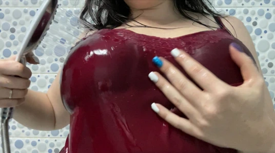 Metres lara duşta ıslanıyor