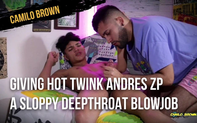 Ateşli twink Andres Zp'ye büyük bir döl attırıp dölünü yutmasını sağlayana kadar ıslak gırtlağına kadar sakso çekiyor - camilo brown