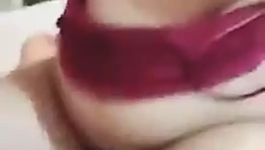 Büyük memeli Endonezya kız sürmek bf