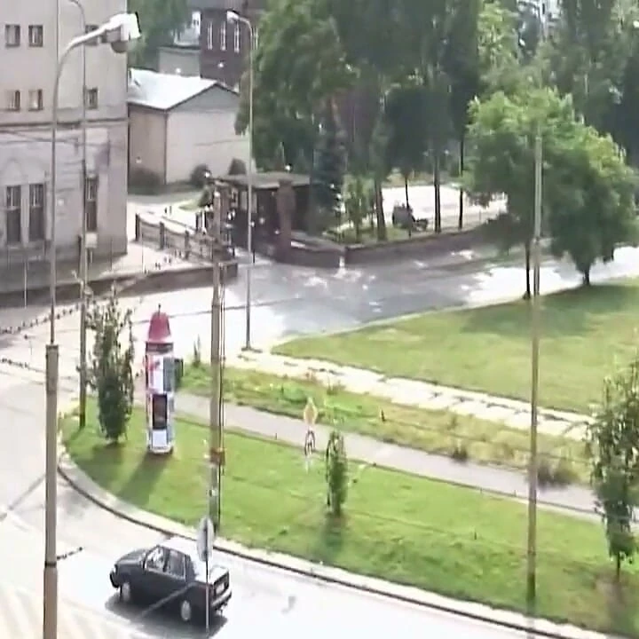Esmer kadın pembe amcığını lolipopla genişçe açıyor