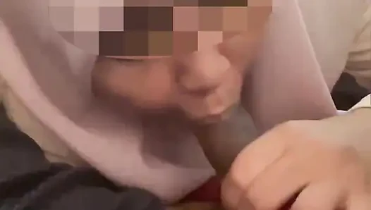 Üvey erkek kardeş tekrar emiyor