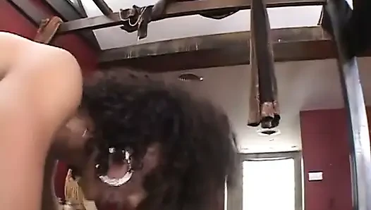 Seksi zenci kız büyük beyaz yarak