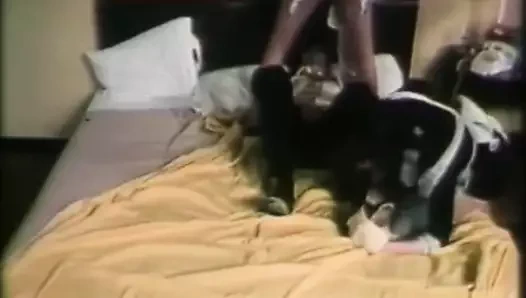 Holly'nin çifte pozlaması - 1976