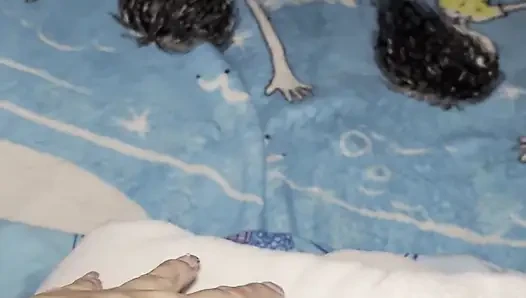 Penis için çaresizce mastürbasyon yapmak zorunda