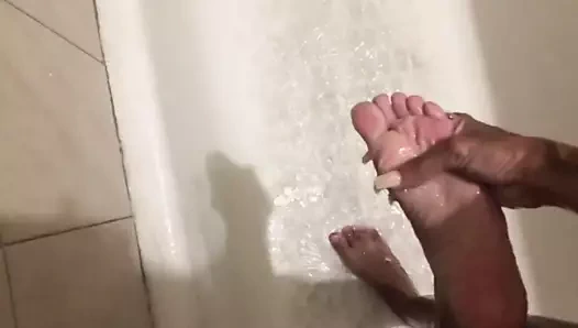 Gül yıkama ayağı, sabunlu