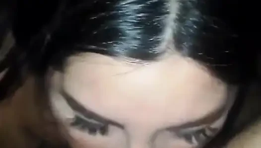 Üvey babamla seks yapıyorum, onun penisini emiyorum ta ki büyük popomla becerene kadar
