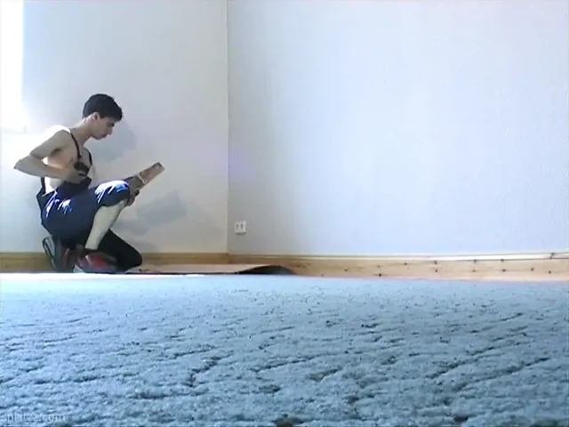 Nick'in zonklayan şişkin