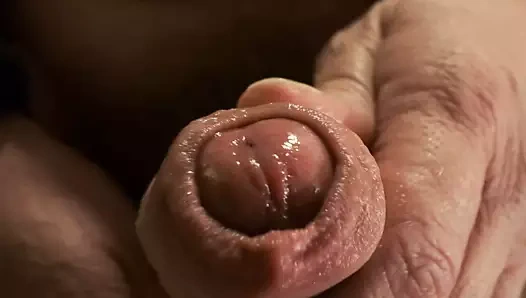 Mikrofonla mastürbasyon. kesilmemiş, sünnetsiz.