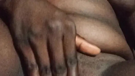 Tam zamanlı mastürbasyon tek başına