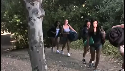 Ayakkabılarda küstah asain çapa kafa verir sonra açık havada büyük kahverengi sert gaf sürmek