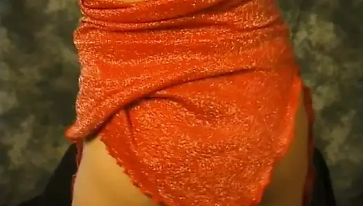 Benim adım Dana, ben sarışın teşhirci bir modelim