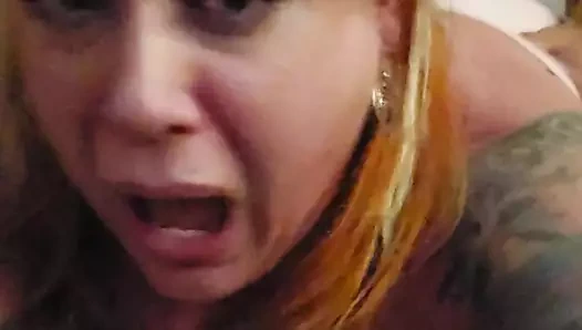 Ateşli orta yaşlı seksi kadın domalarak sikiliyor, bakış açısı seks