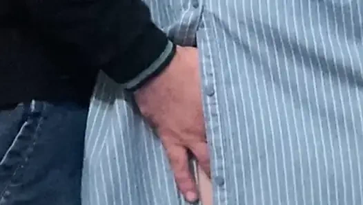 Sapık Yaşlı Adam Metro'da Parmaklarıyla Vajina Mastürbasyon Yapıyor