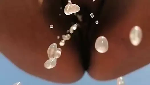 Devska, lola tavşanı meydan okumasını bir bükülme ile yapıyor