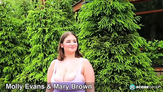 Doğal mary brown ve molly ile havuzda bir gün