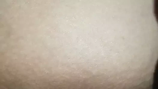 Başlarken benim ıslak pembe kedi yiyor