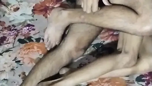 Okul yeni video kızı erkek arkadaşıyla sikişiyor