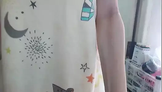 Üvey annesi hayır diyor, ama yine de onu sikiyor