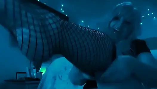 Kızlar seks ve sürtük seviyor