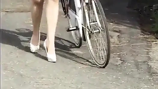 Jessica Rizzo kadın postacı sahnesinde 04