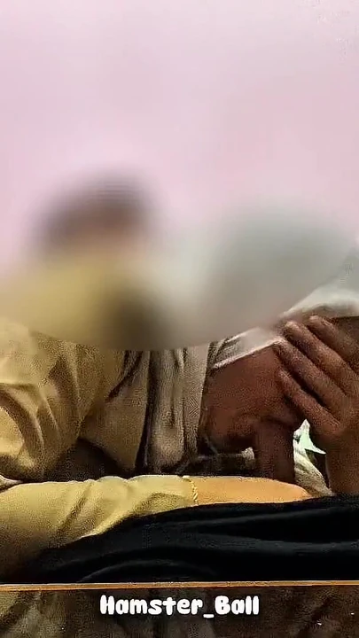 "18+ aldatan tesettürlü lise malay izciler evde kimse yokken oturma odasında sikişmeyi öğreniyor"