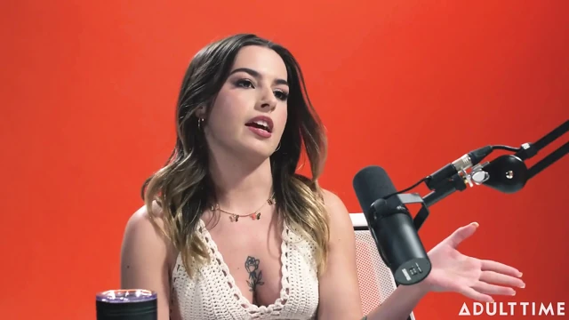 Chanel Camryn: Titreme Kraliçesi. The Adult Time Podcast