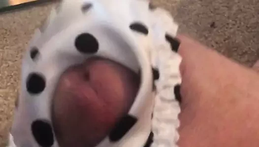 Karım sutyen ve külot ile külot video okşayarak