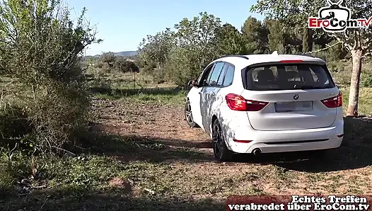 Alman tatilçi Mallorca havaalanından aldı ve sevişti.