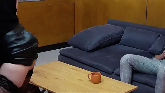 Perde Arkasında
