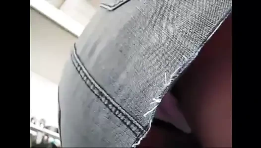 Sıcak sarışın sürtük ripping bazı osuruk