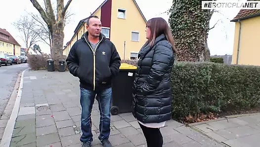 Alman çift ağır seks yapıyor ve ağzına boşalıyor