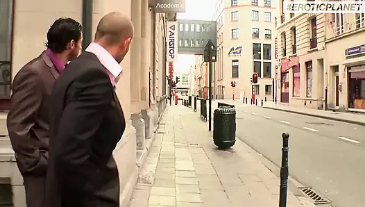 Sert çifte oral seks - gırtlağına kadar