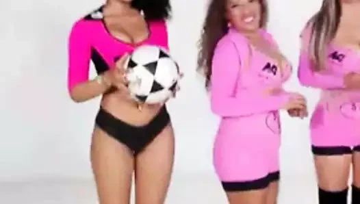 Jessy kate, yamali herrera köyleri ve yuleisi vera